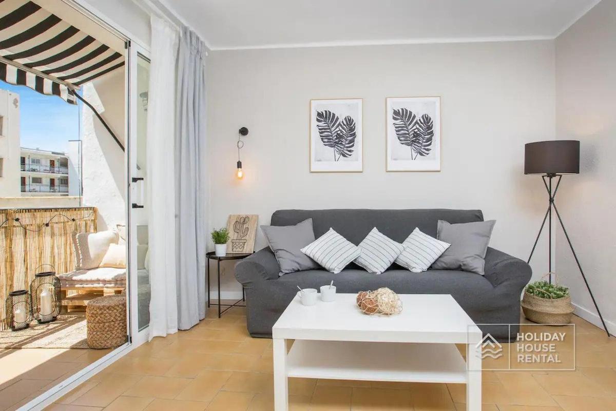 Cosy 3-Bedroom Apartment For 6-8 People Just 50M From The Beach Salou Esterno foto