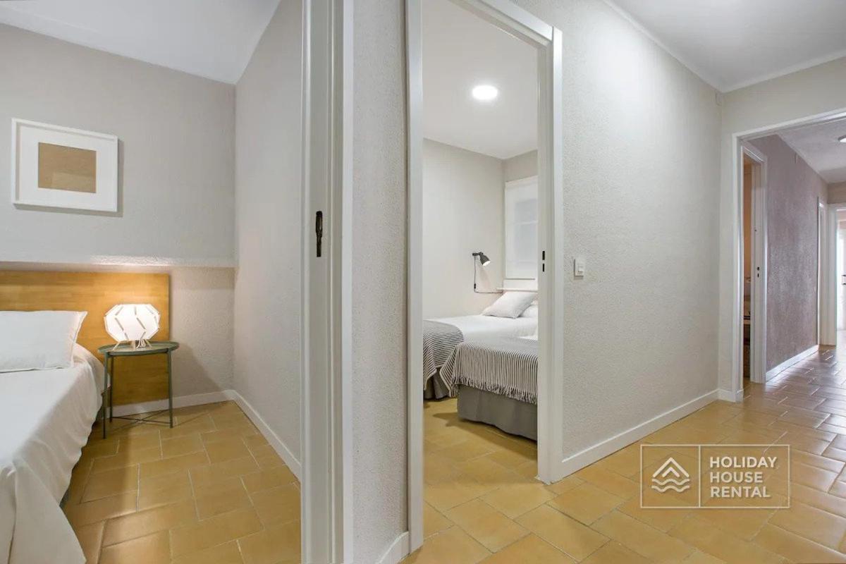 Cosy 3-Bedroom Apartment For 6-8 People Just 50M From The Beach Salou Esterno foto