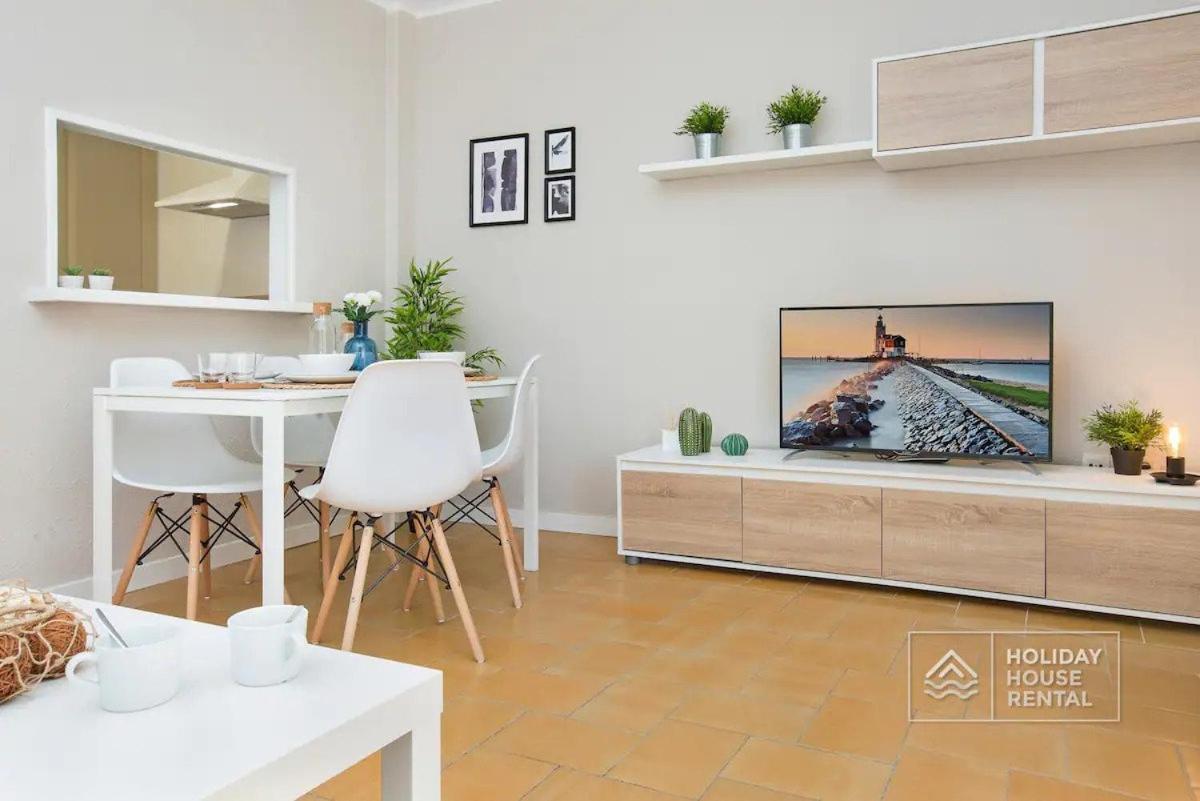 Cosy 3-Bedroom Apartment For 6-8 People Just 50M From The Beach Salou Esterno foto