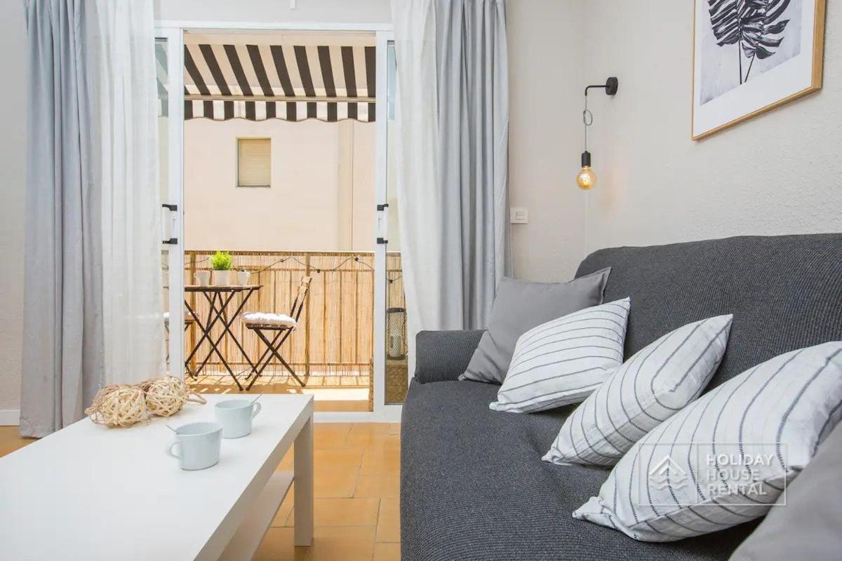 Cosy 3-Bedroom Apartment For 6-8 People Just 50M From The Beach Salou Esterno foto