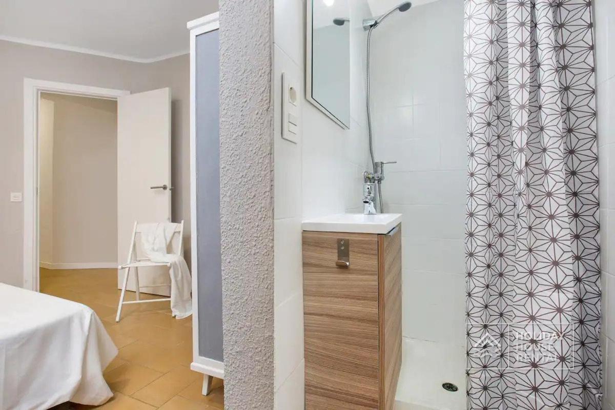 Cosy 3-Bedroom Apartment For 6-8 People Just 50M From The Beach Salou Esterno foto